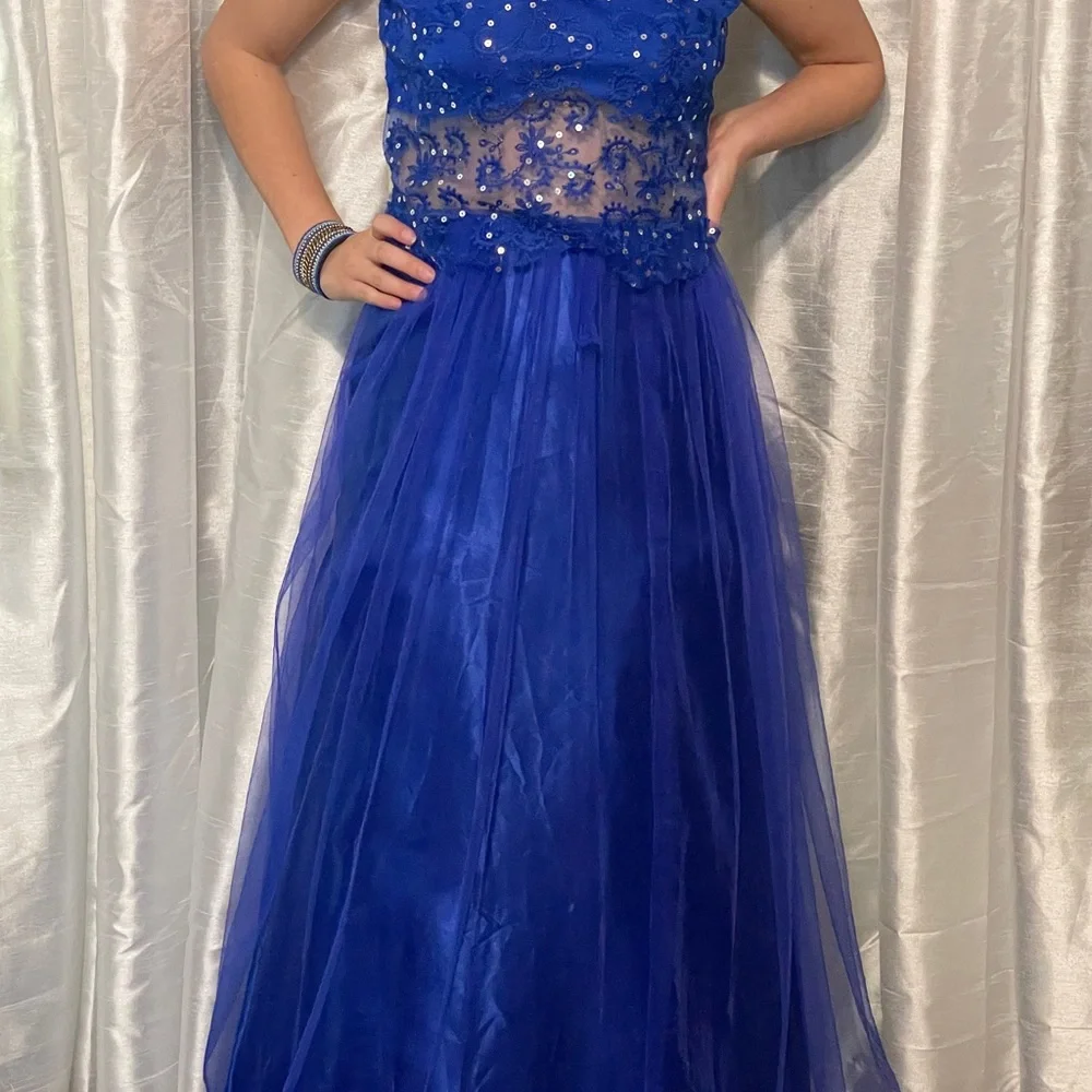 Blue Dress - Picture 3 of 7